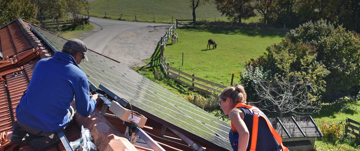 Installation der neuen Solaranlage am Berghof 2019