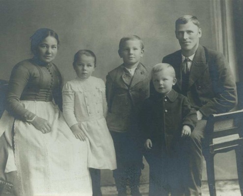 Ursula und Martin Hofer mit Kindern